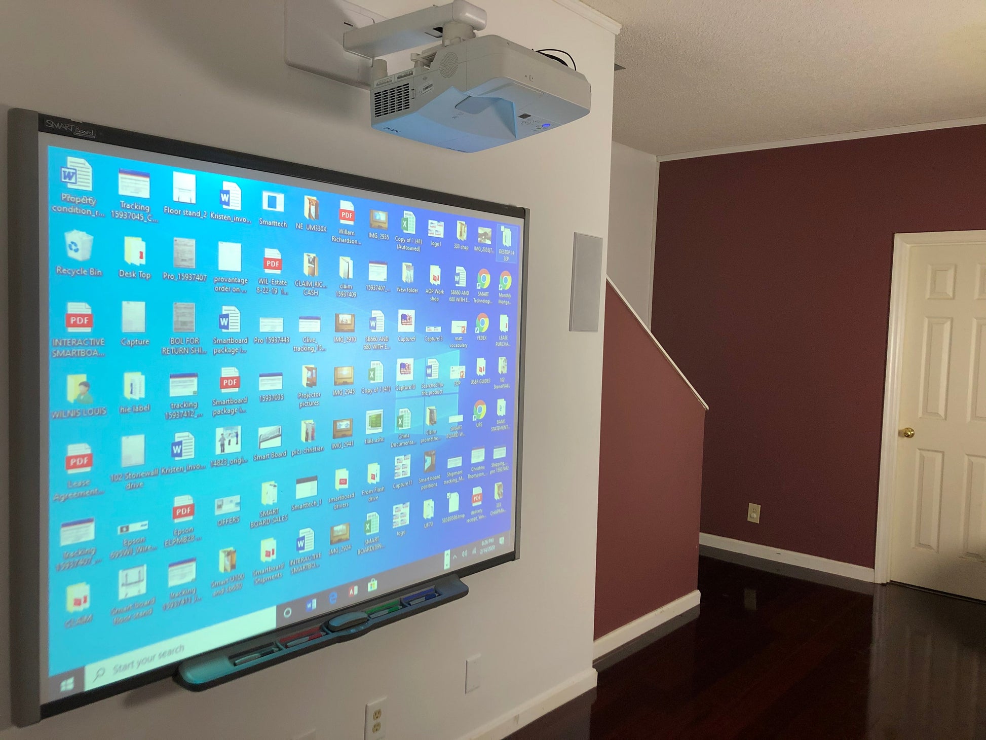 Smart Board, interactive whiteboard in use.